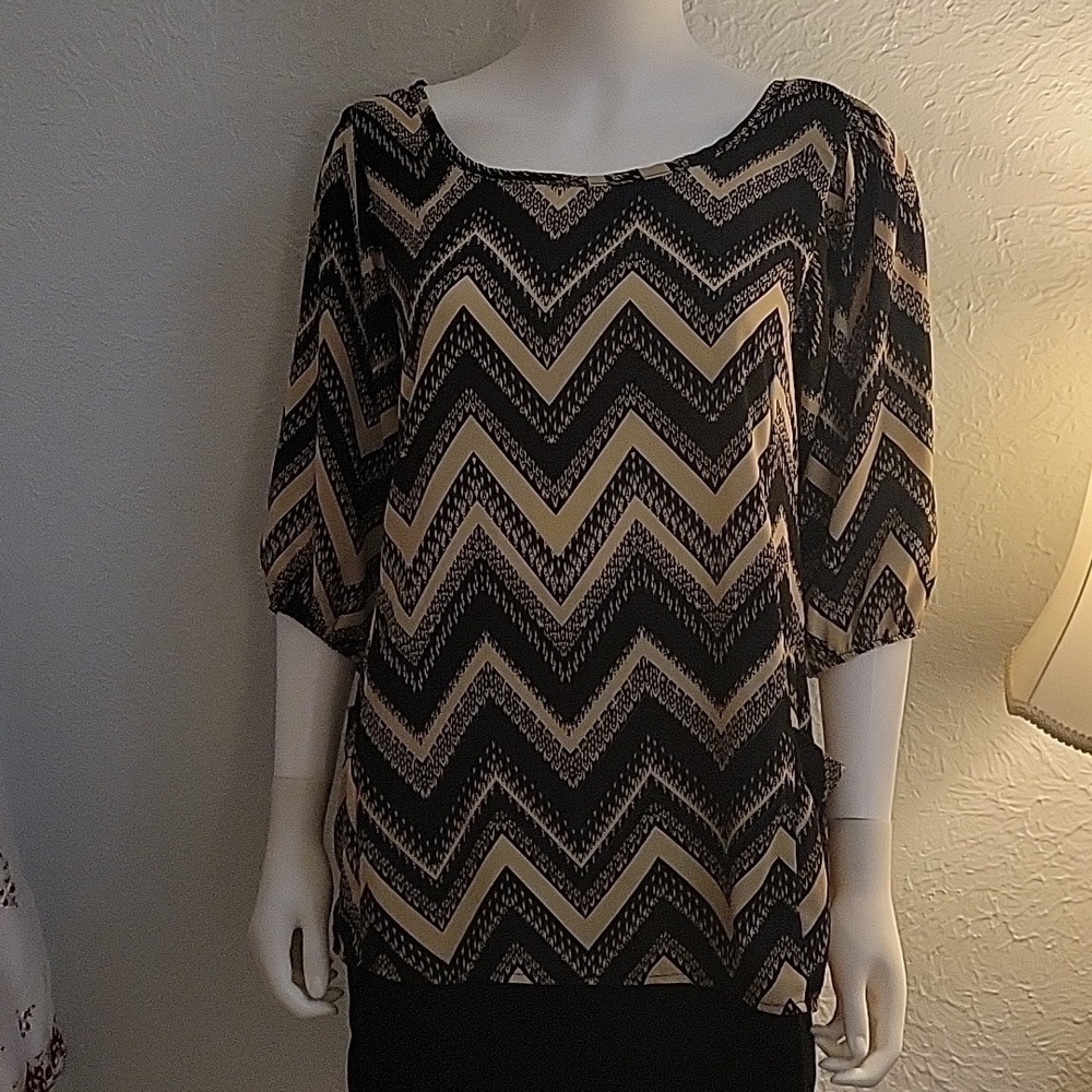 VTG LIVING DOLL Zigzag Chevron  Balloon Elbow Sleeve Chiffon Blouse - Picture 3 of 6